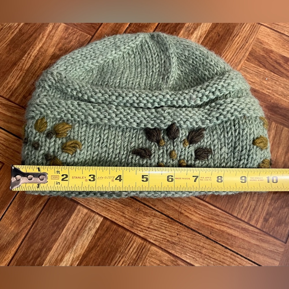 Wool Embroidered Winter Hat NWOT - Picture 3 of 7